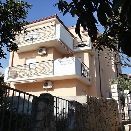 Apartment Petra *
