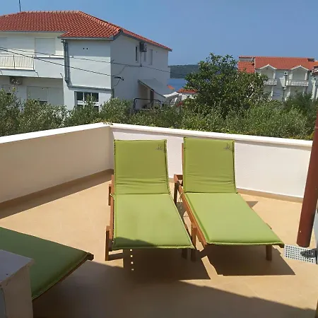 Petra Apartment *